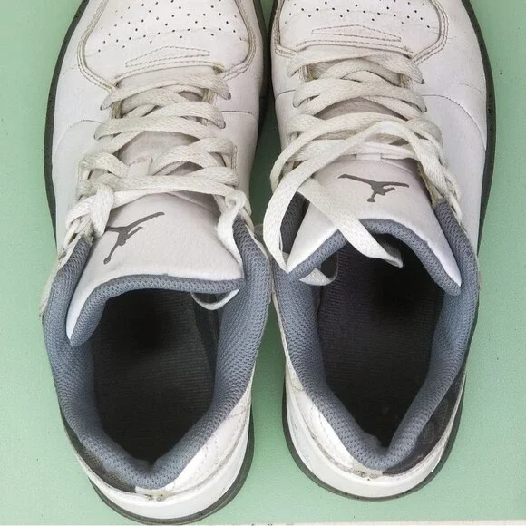 Air Jordan 1 Flight 3 Low Sneakers - Picture 6 of 8